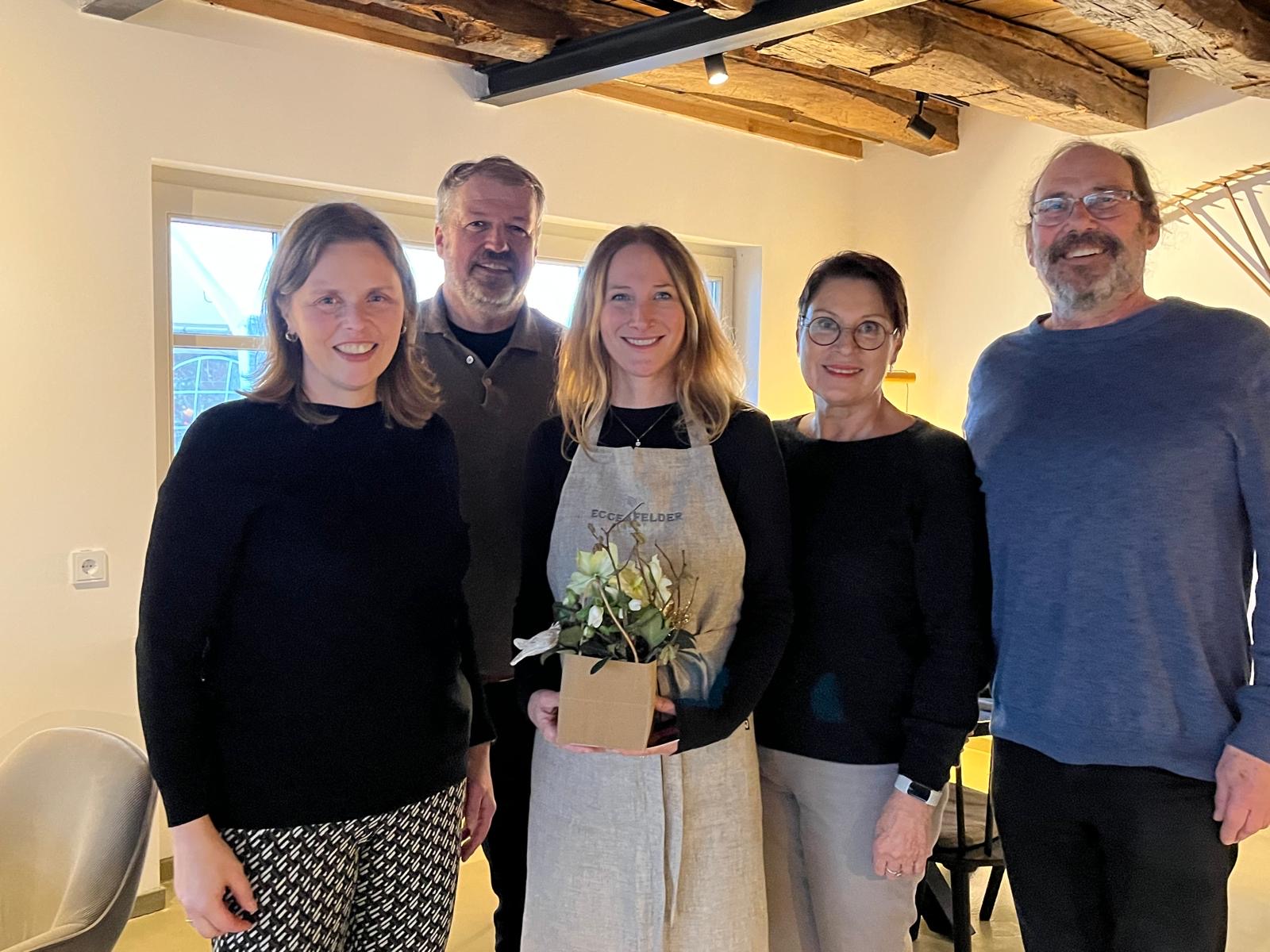 PRESSEMITTEILUNG Direktkandidatin der Grünen – Ute Ernst - gratuliert zur Eröffnung des Landgasthofs „Egge und Felder“ in WindhagenFelder“ in Windhagen